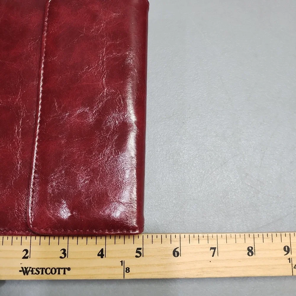 Mundi Big Fat Wristlet Wallet Womens Red Leather Classic Magnetic Flap Closure